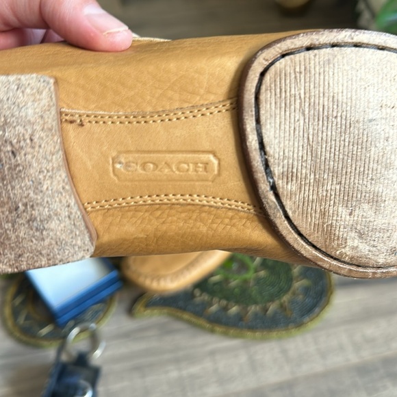 Shoes and free key chain from coach - Picture 11 of 11